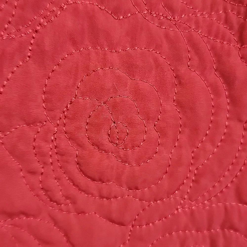 Dressbarn floral quilted vest - red Women's Size S